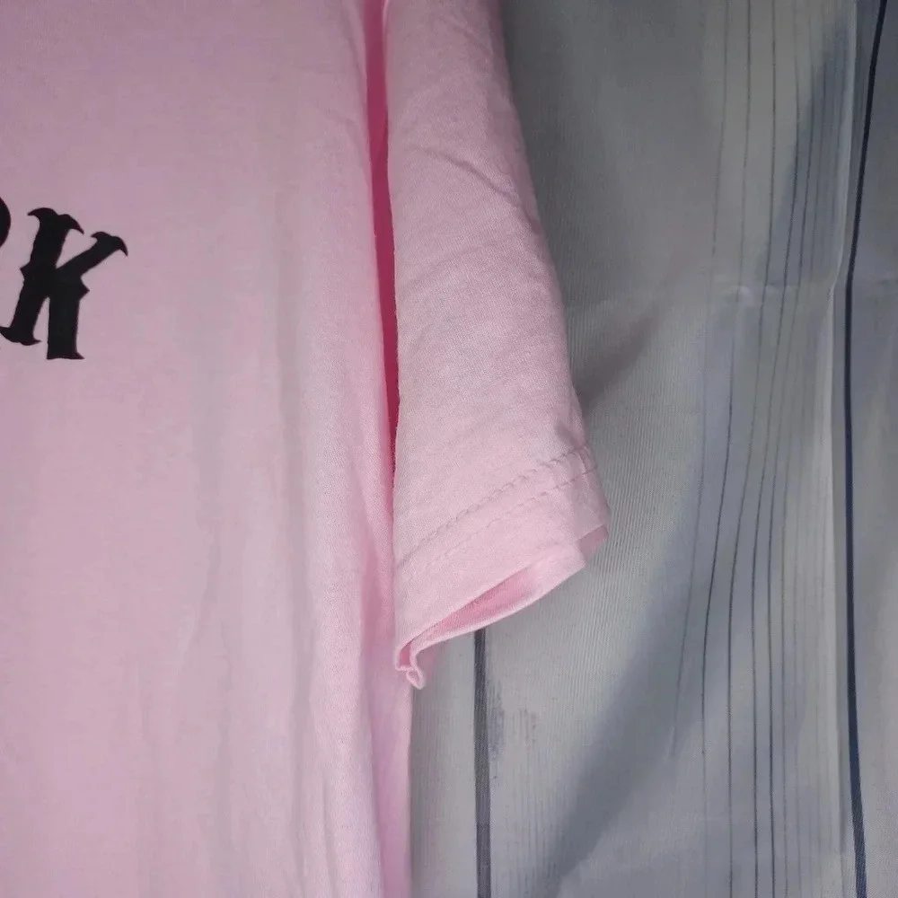 Prettylittlething baby pink New York t-shirt NWT - Picture 3 of 8